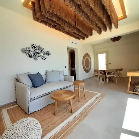 Life Aparthotel Tourlos